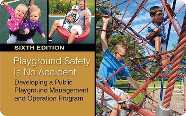 每位學員均獲發放課程物資，包括2010 CPSC Handbook及Playground is NO Accident (6th Edition) 之pdf電子版本及USB 記憶體版本。