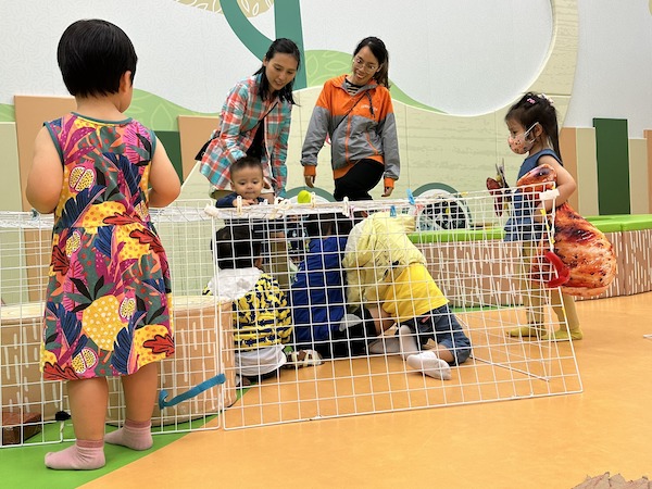 本會的遊戲活動沿用PARS Playwork Practice，為小朋友和家長創造玩得到又玩得好的自由遊戲。