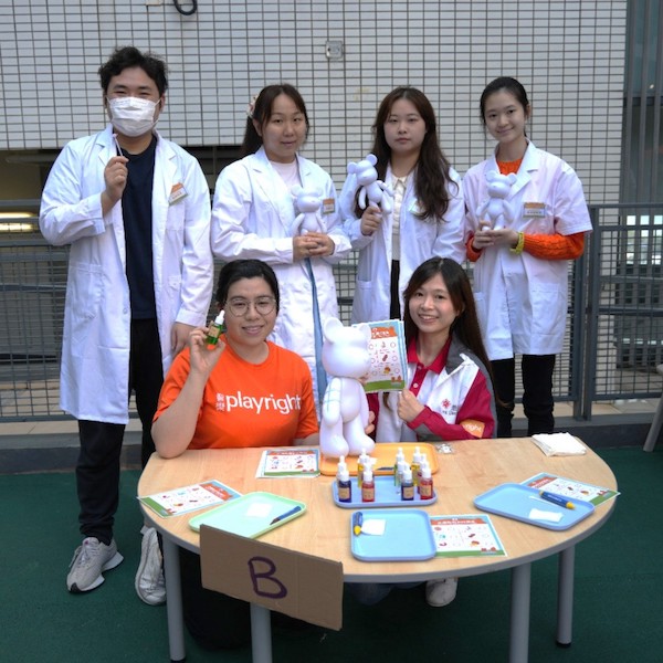 感謝醫護界專才的誠摯參與，智樂才可創建兼營運一間像真度十足的好玩小熊醫院。