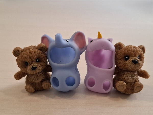 禮品包內隨機發送Unicorn LaLa或Elephant LaLa紓壓橡膠熊一隻，可按壓拉伸、還原真身、隨時變身，得意好玩！