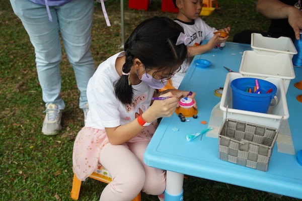 雞蛋創意區：親手裝飾獨一無二的面譜彩蛋，可帶回家留念，還可配搭不同材料，創造專屬的遊玩伙伴，一起遊走各個遊戲區接受挑戰，參與彈射競技。