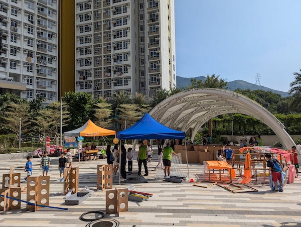 我們一直努力地將社區遊戲帶到你家樓下，期望符合15分鐘內的步程。