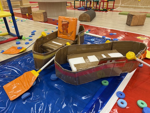 河狸小艇隨時出發，準備在划艇賽道極速前行。