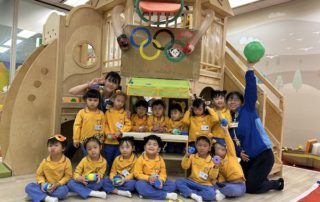 好好記錄與同校師生好友前來玩具圖書館的趣味時刻！如果你也想和小朋友一起前來體驗？緊記明年1月的網上預約！