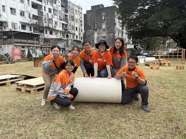 智樂二份一的核心團隊於2025年2月的Pop Up前奏@大埔活動中，團魂盡現。