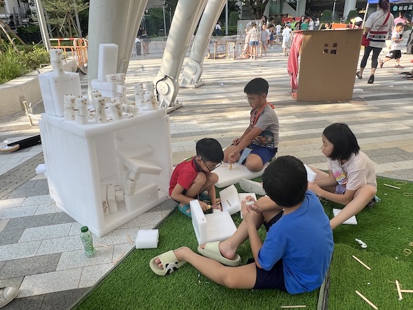 社區遊戲以自主自發為導向，玩法不拘，可自由發揮！