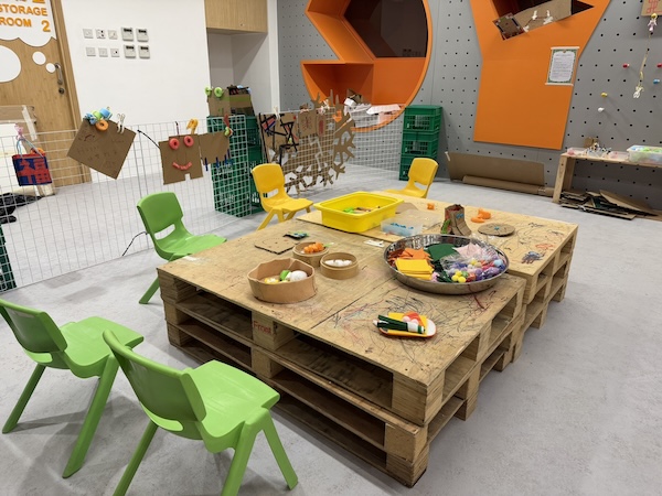 善用各種鬆散物資，自製小點心。