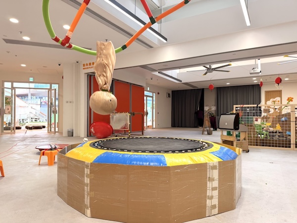 大蒸籠彈彈床，只此一家。