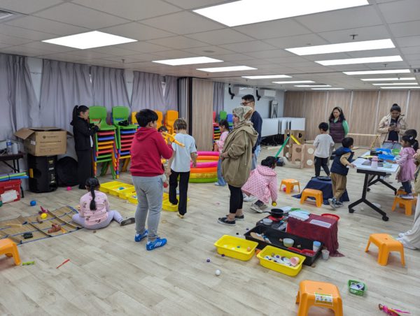 我們的地區伙伴——鄰舍輔導會的TOUCH少數族裔支援服務中心在東涌設有服務據點,因而可定時定候舉行遊戲谷;歡迎東涌街坊在每個月第一個星期六上午10時30分至12時前來免費參與,毋須報名!