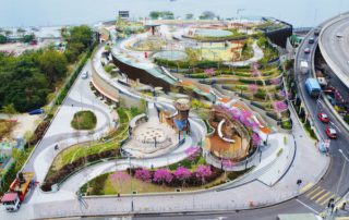 於2023年8月落成開放的茶果嶺海濱公園，大受小朋友和公眾的歡迎，更屢獲殊榮。